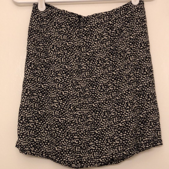 Silence and Noise Patterned Skirt - Picture 3 of 4